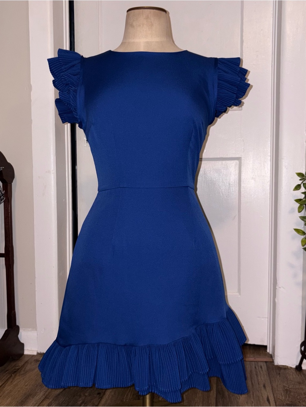 Elegant Royal Blue Ruffle Hem Women's Dress